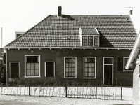 94439 Gezicht op de voorgevel van het huis Kerklaan 14 te Nieuwer ter Aa (gemeente Breukelen).